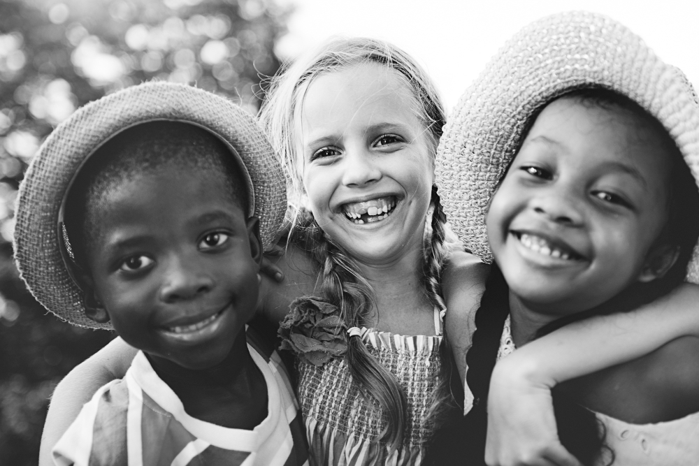 Smiling children group photo